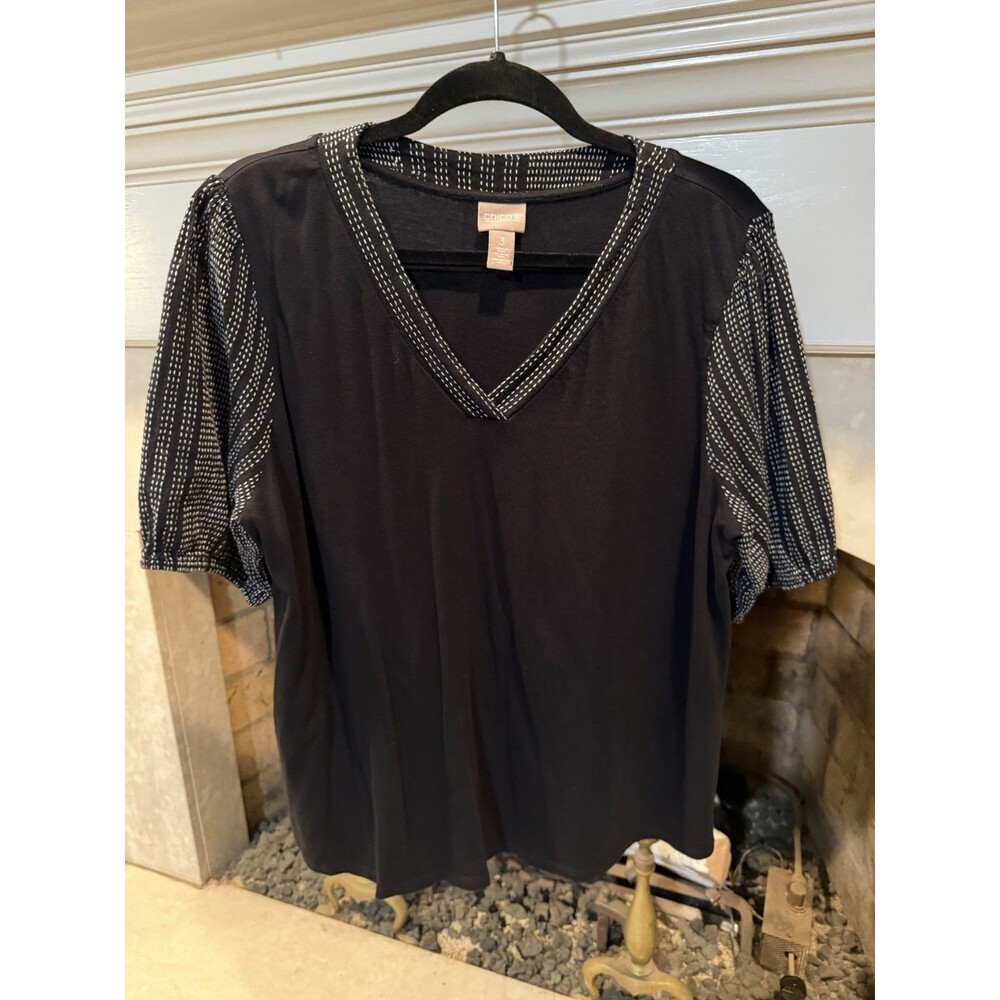 Chico’s Black And White Half Sleeve Top Size Extra Large